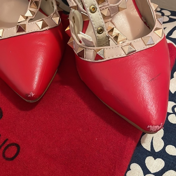 Valentino-inspired red stud heels - Picture 2 of 4